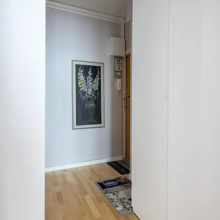 Bright 1br In Kallio With Location Apartmán