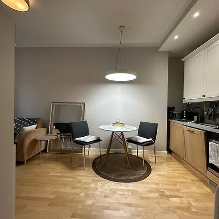 Bright 1br In Kallio With Location Appartamento Helsinki